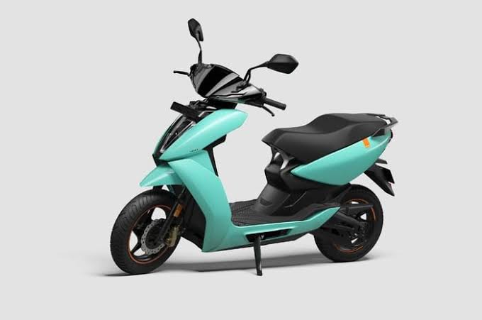 Ather 450X 2025 सिर्फ ₹1.40 लाख में,इस स्कूटर के फीचर्स देखोगे तो तुरंत खरीदना चाहोगे!